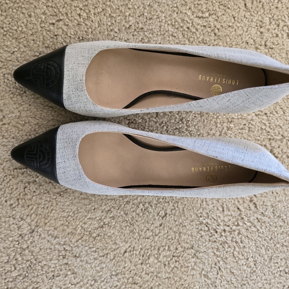 Louis Feraud pointed-toe pump. Size 9.5, EU 40 - Picture 2 of 5